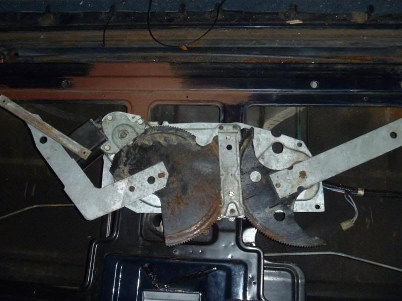 Suburban tailgate power window repair